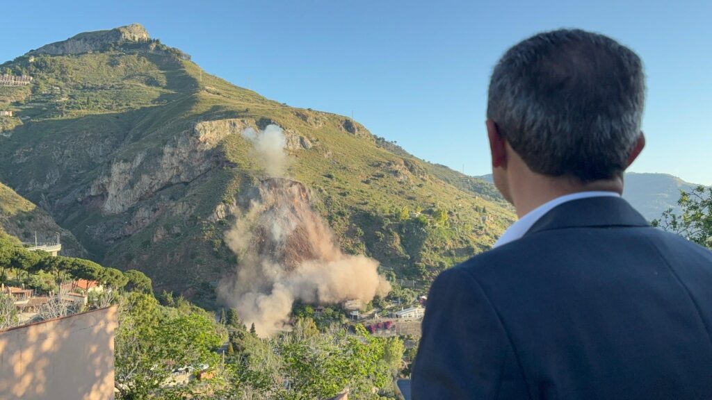Brillamento via Garipoli Taormina