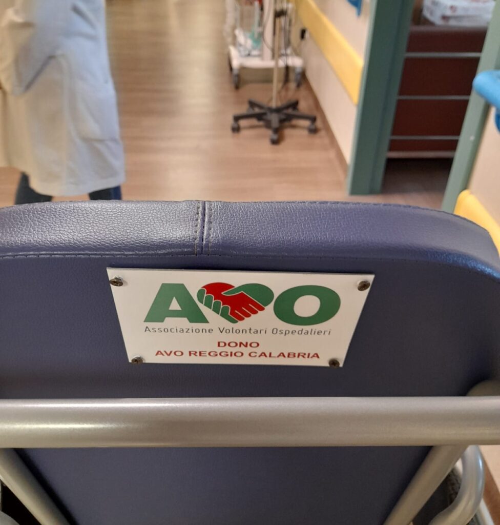 Dono Sedia Rotelle Avo Reggio Neurochirurgia Gom