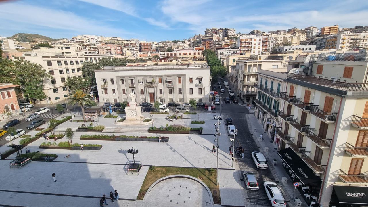Piazza De Nava dall’alto (2)