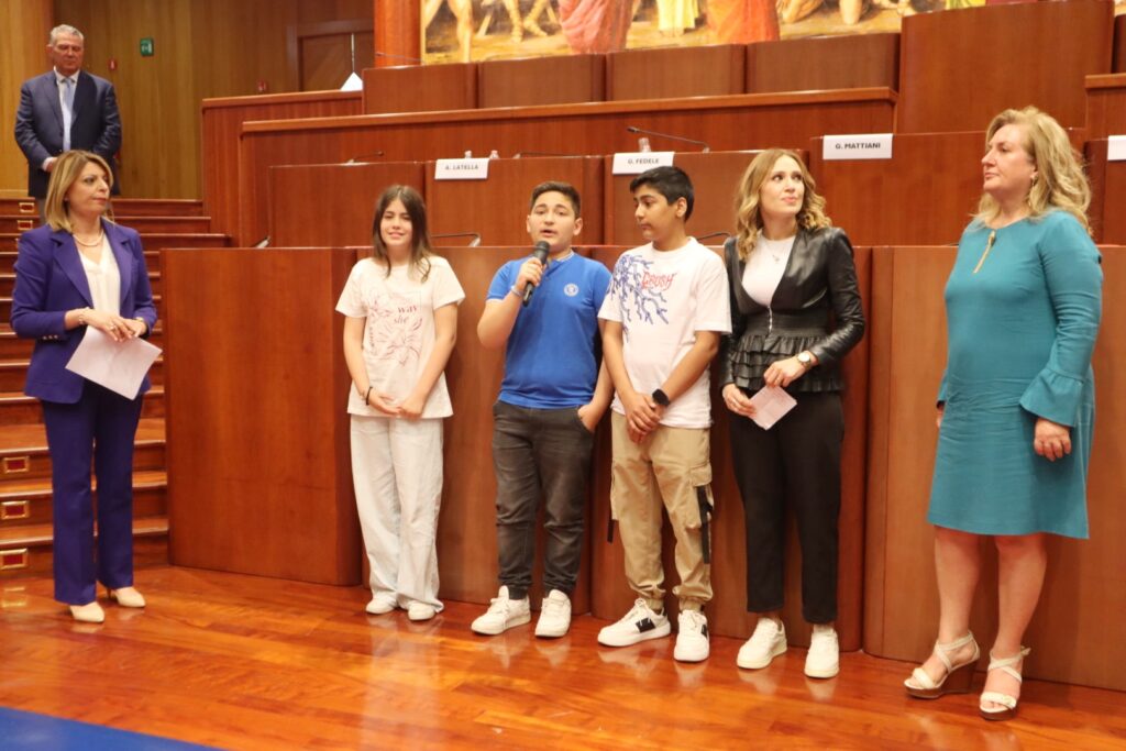Ragazzi in aula Reggio Calabria