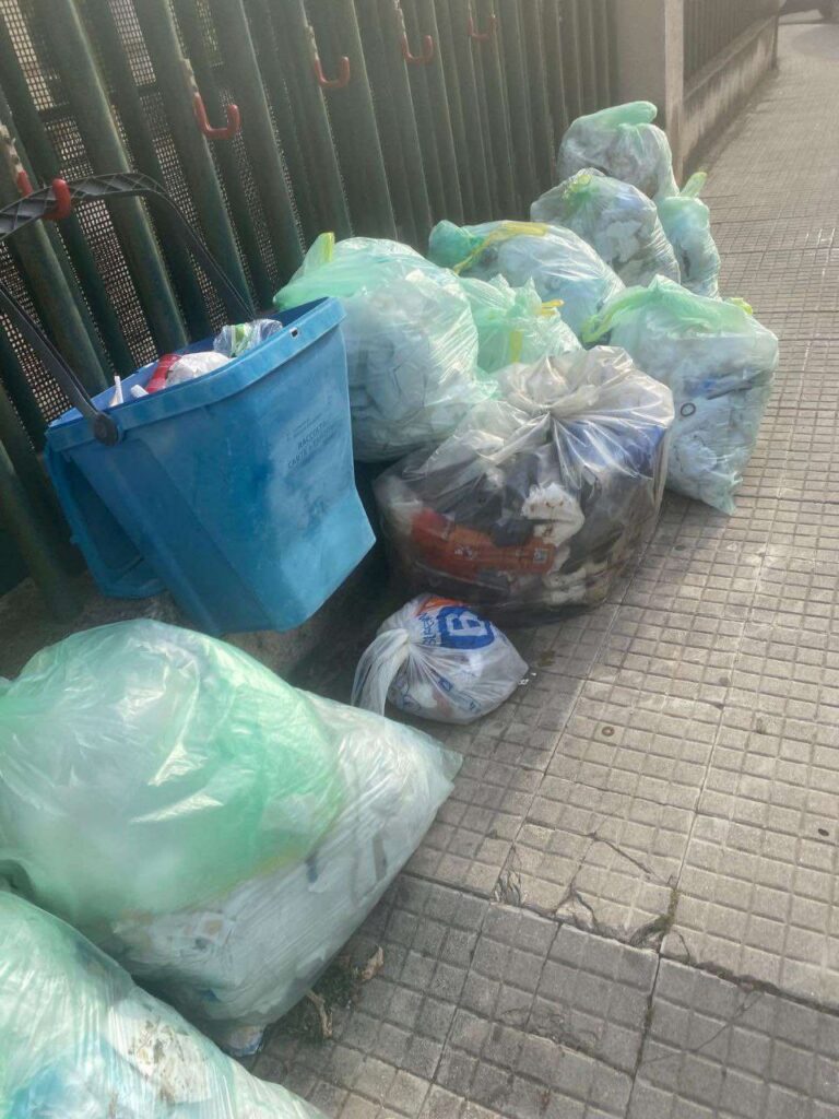 Spazzatura dietro campo Ciccarello