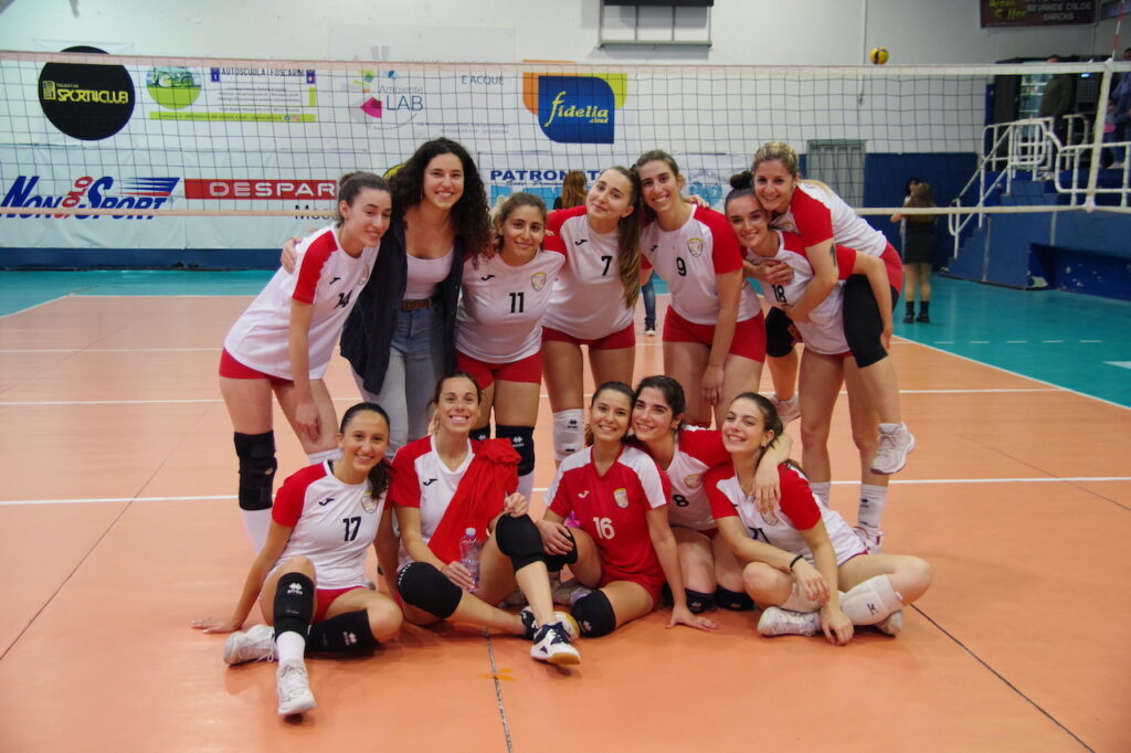 Squadra fine partita Pallavolo Messina serie D femminile