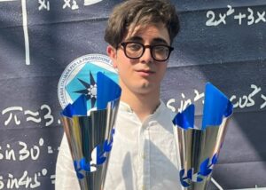 Un reggino, il giovane Christian Maria Cartone, è campione Italiano dei Giochi Matematici del Mediterraneo 2025 svoltisi a Palermo