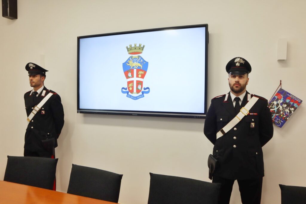 arresti carabinieri blitz cosca labate