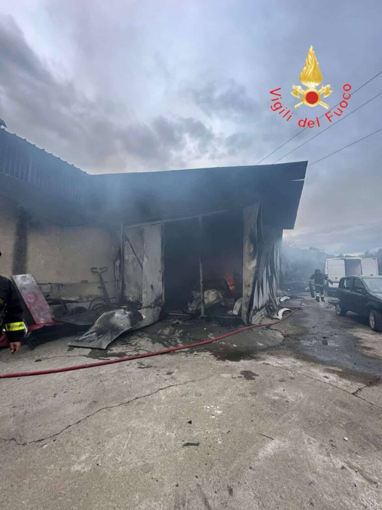 incendio vibo valentia