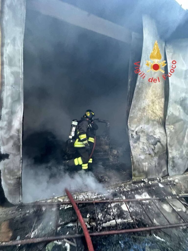 incendio vibo valentia