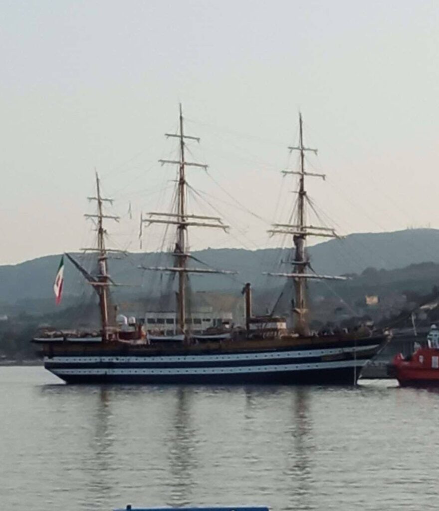 nave amerigo vespucci