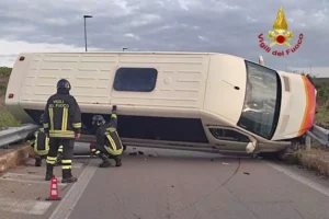 pullman blocca carreggiata