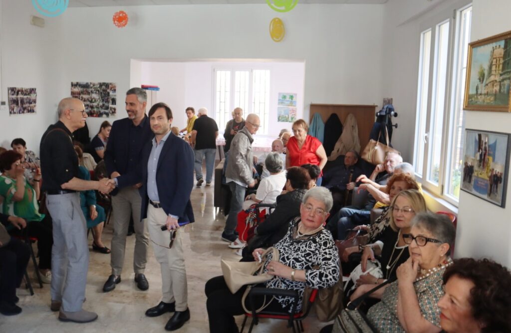 riapertura centro sociale sbarre