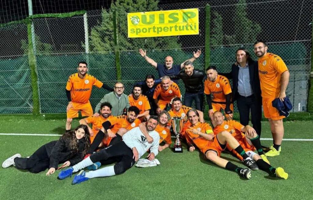 sindaco gioca a calcetto