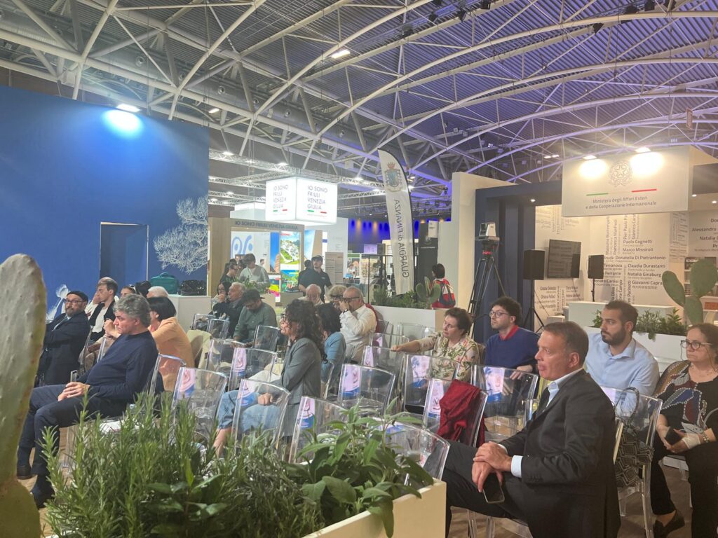 stand calabria salone del libro torino