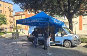 stand informativo polizia di stato