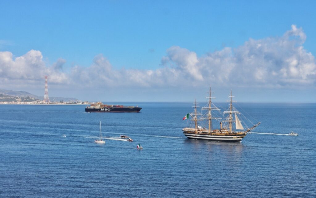 vespucci saluta reggio calabria e lo stretto