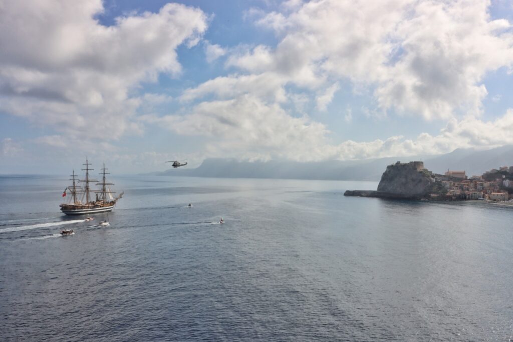 vespucci saluta reggio calabria e lo stretto