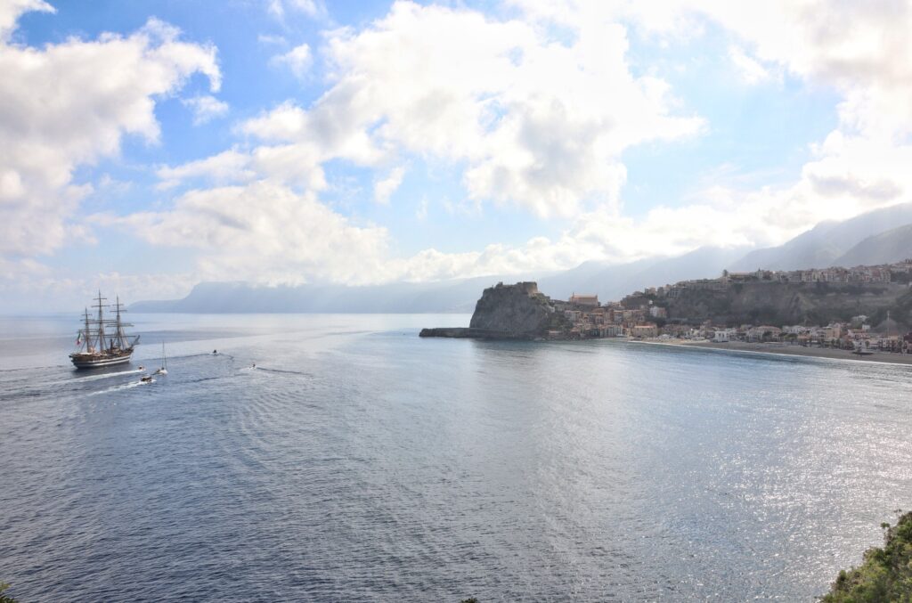 vespucci saluta reggio calabria e lo stretto