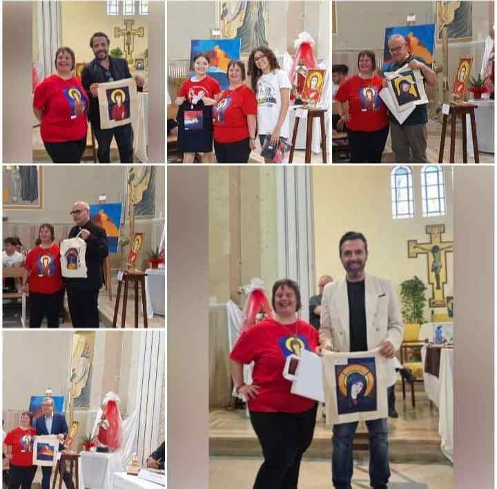 ALBERTA REGALA LE SUE SHOPPER E T-SHIRT