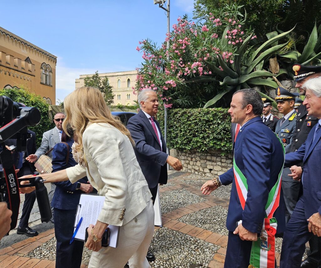 Piantedosi - De Luca