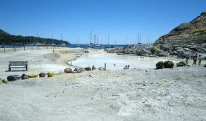 Riapre la Pozza dei fanghi di Vulcano