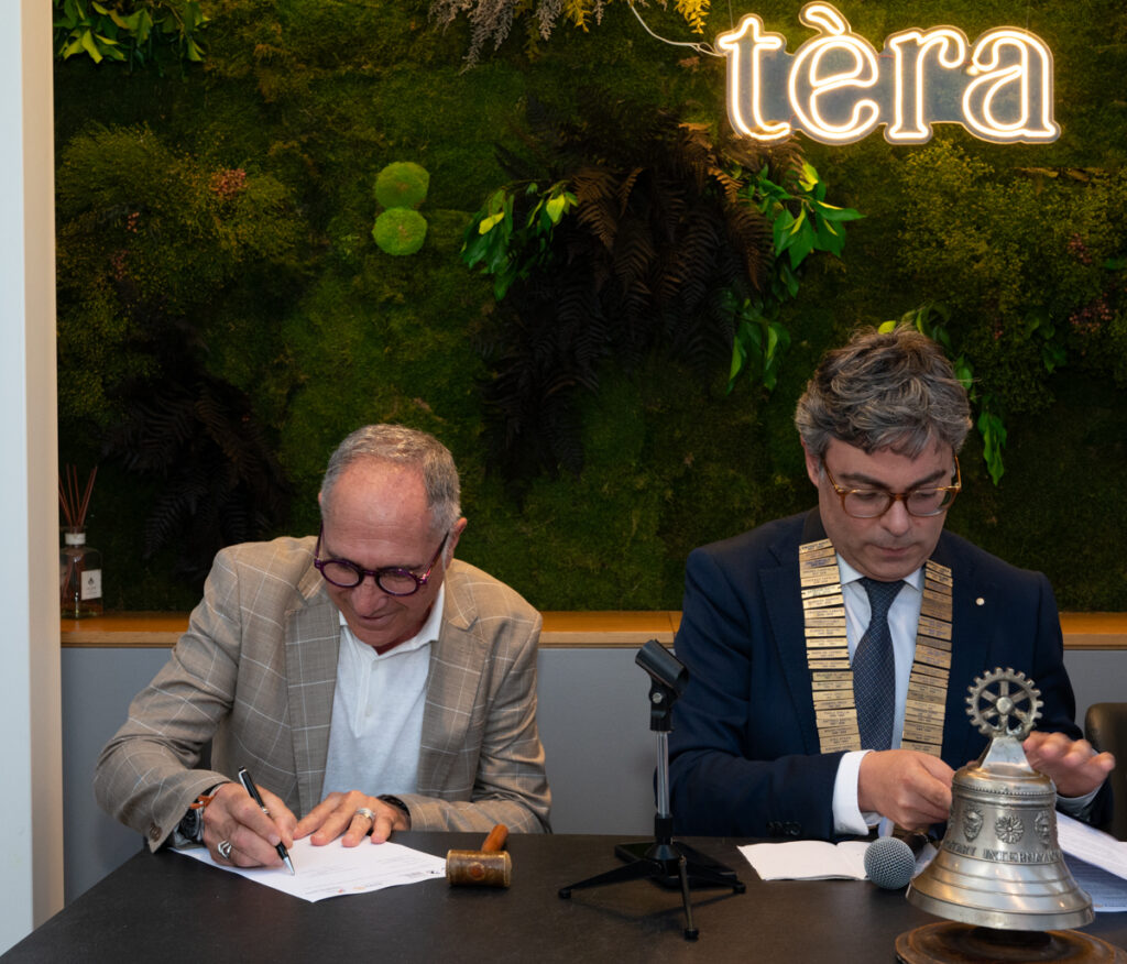 Sacchetti - Latella firma protocollo