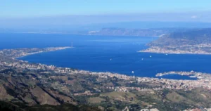 Stretto di Messina dall'alto