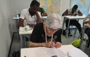 a 86 anni torna a scuola
