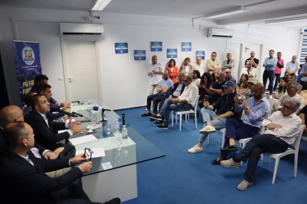 conferenza ingresso antonino zimbalatti in forza italia