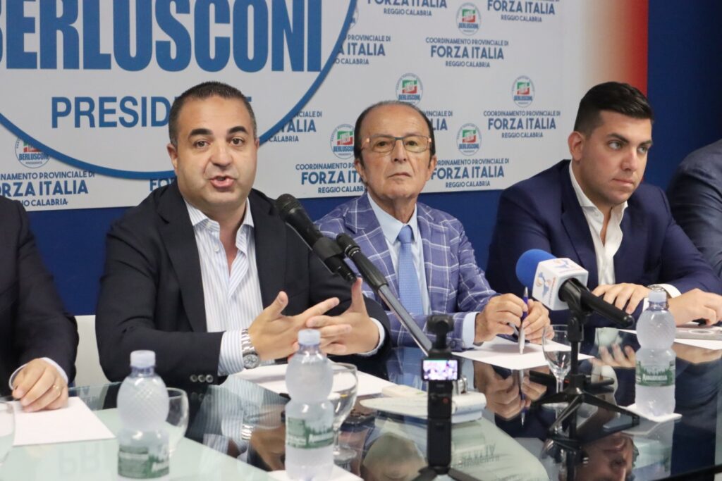 conferenza ingresso antonino zimbalatti in forza italia con cannizzaro e milia