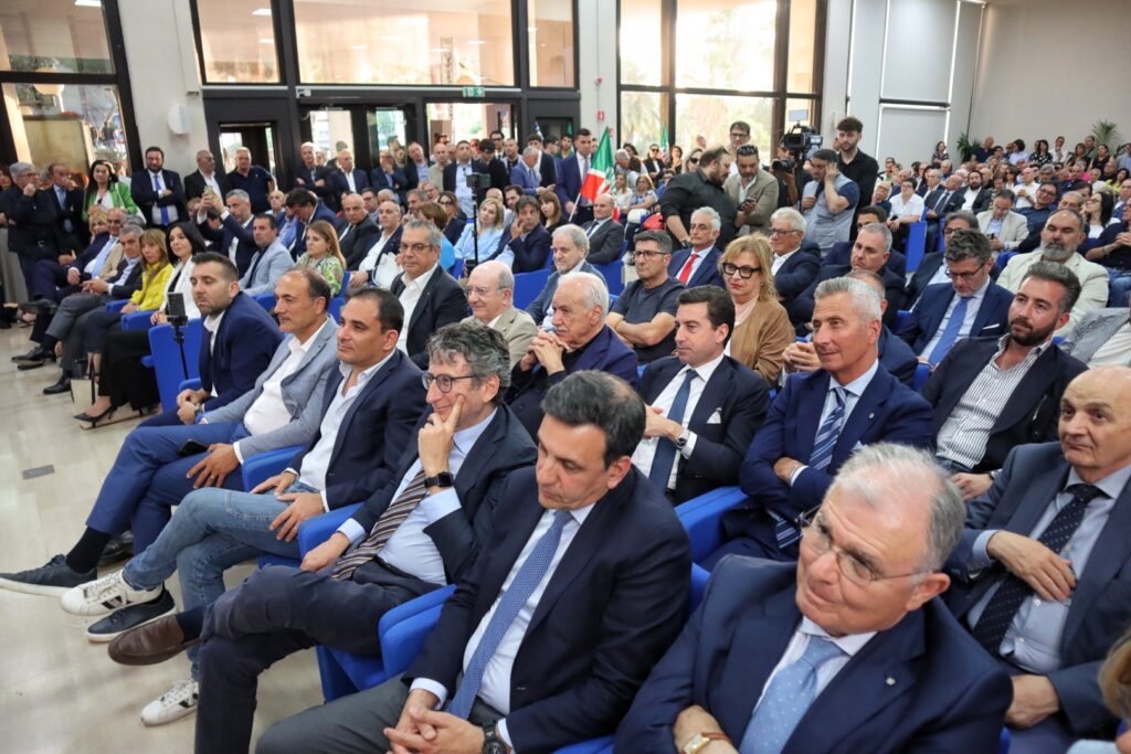 conferenza stampa aeroporto reggio calabria
