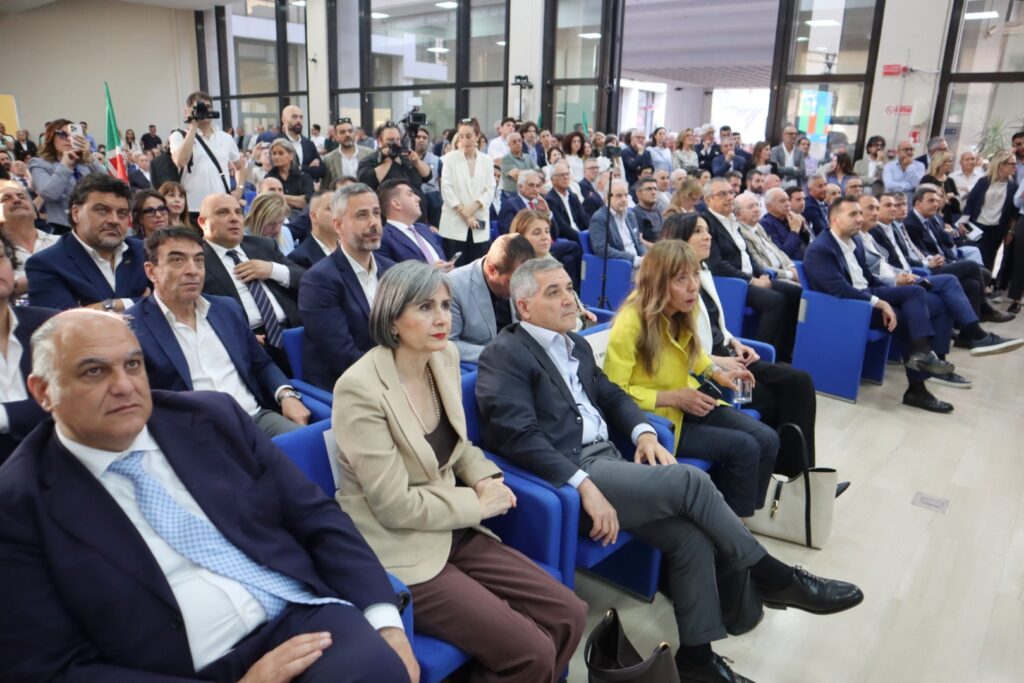conferenza stampa aeroporto reggio calabria