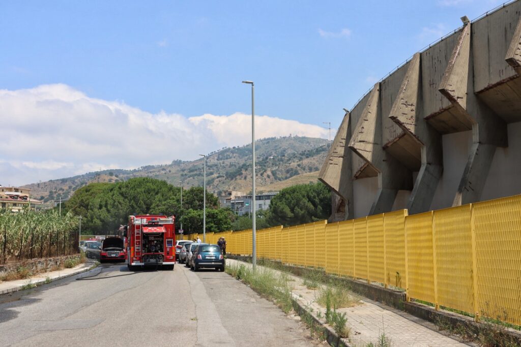 incendio auto pentimele