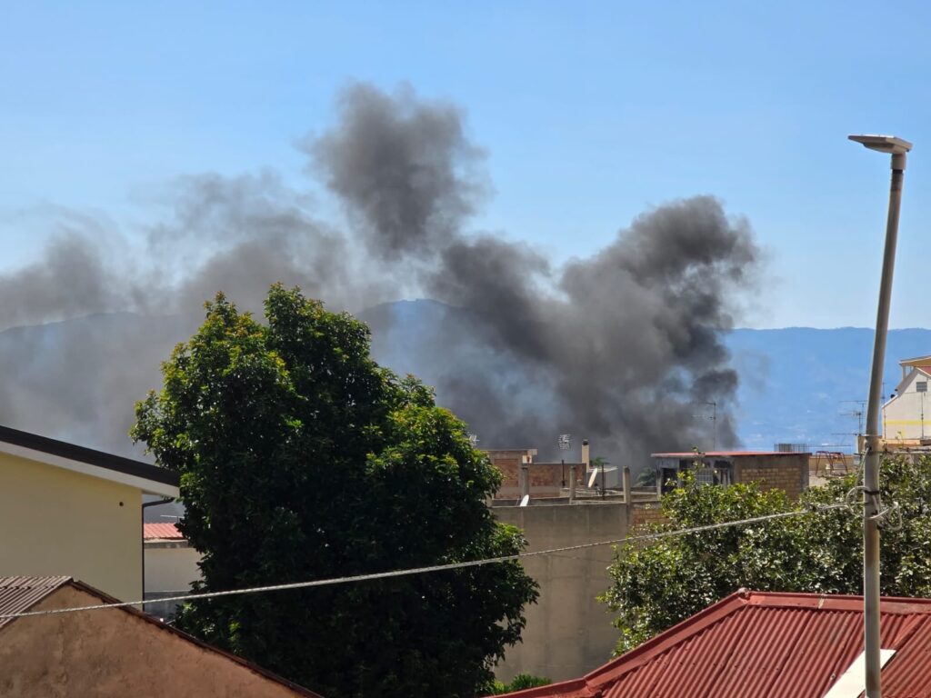 incendio rifiuti condera