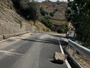 massi caduti montebello (2)