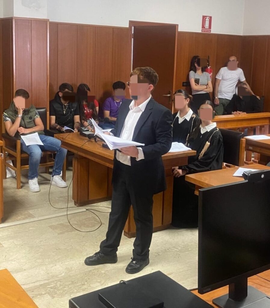 progetto ciak studenti telesio montalbetto simulano un processo minorile