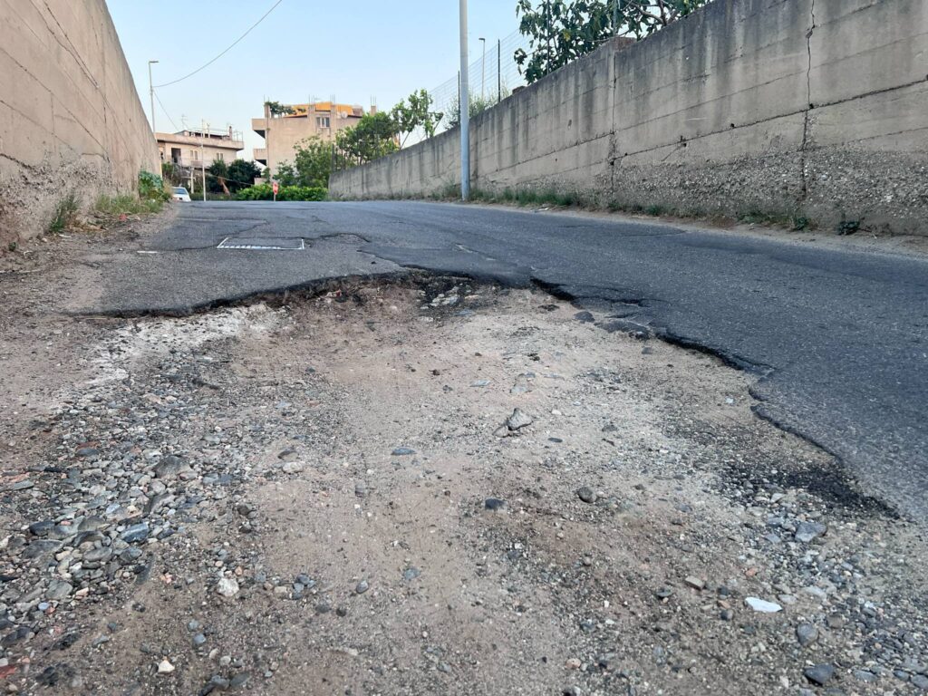 voragine contrada saracinello incrocio contrada morloquio