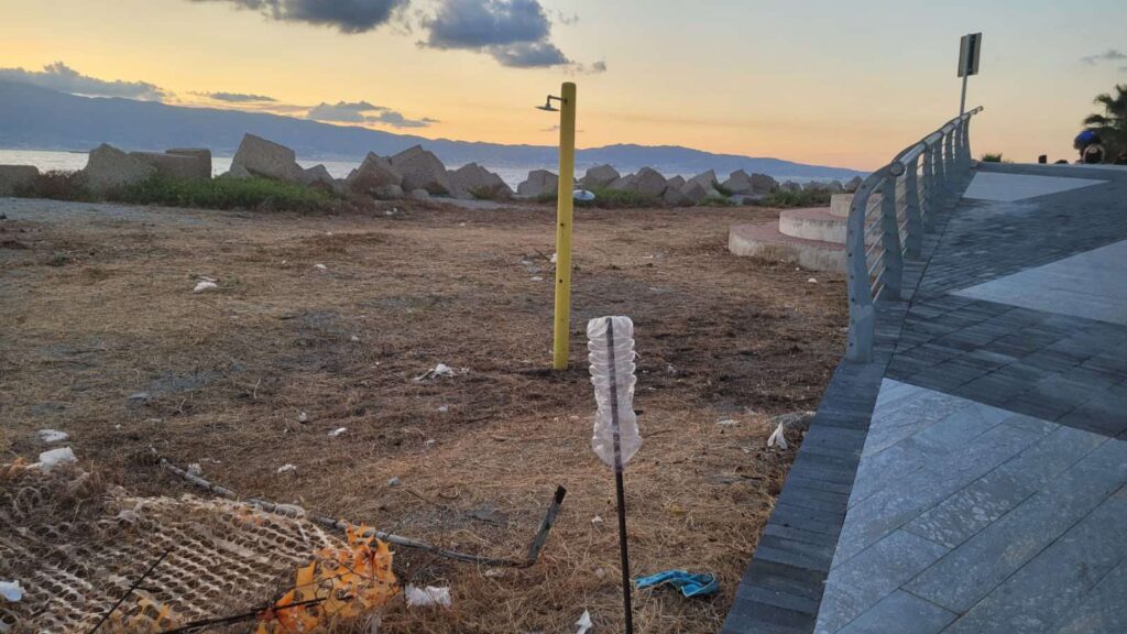 Degrado baracchette pescatori Parco Lineare Sud