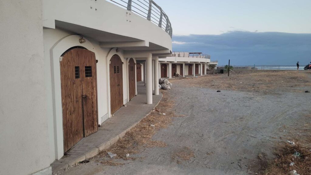 Degrado baracchette pescatori Parco Lineare Sud