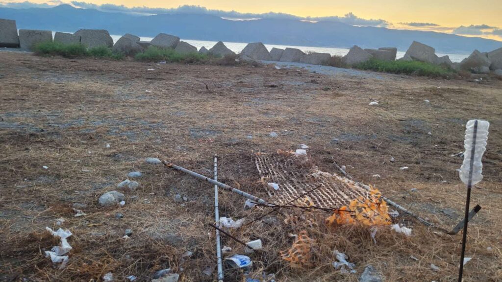 Degrado baracchette pescatori Parco Lineare Sud