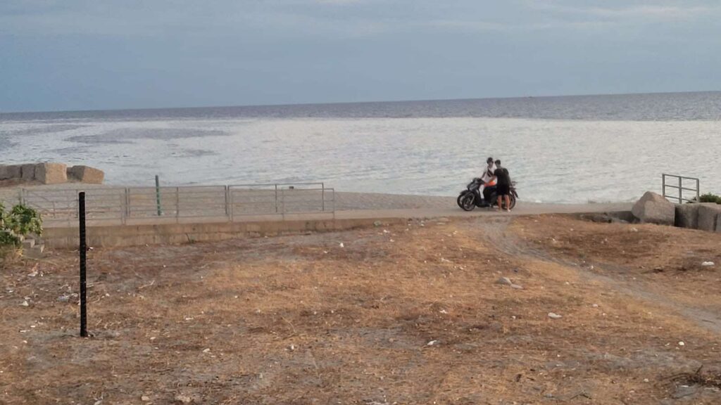 Degrado baracchette pescatori Parco Lineare Sud