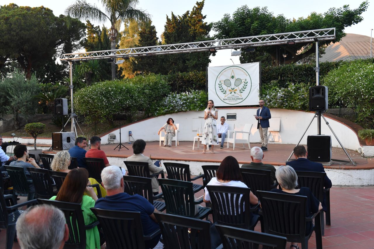 Presentazione libro I buoni non esistono
