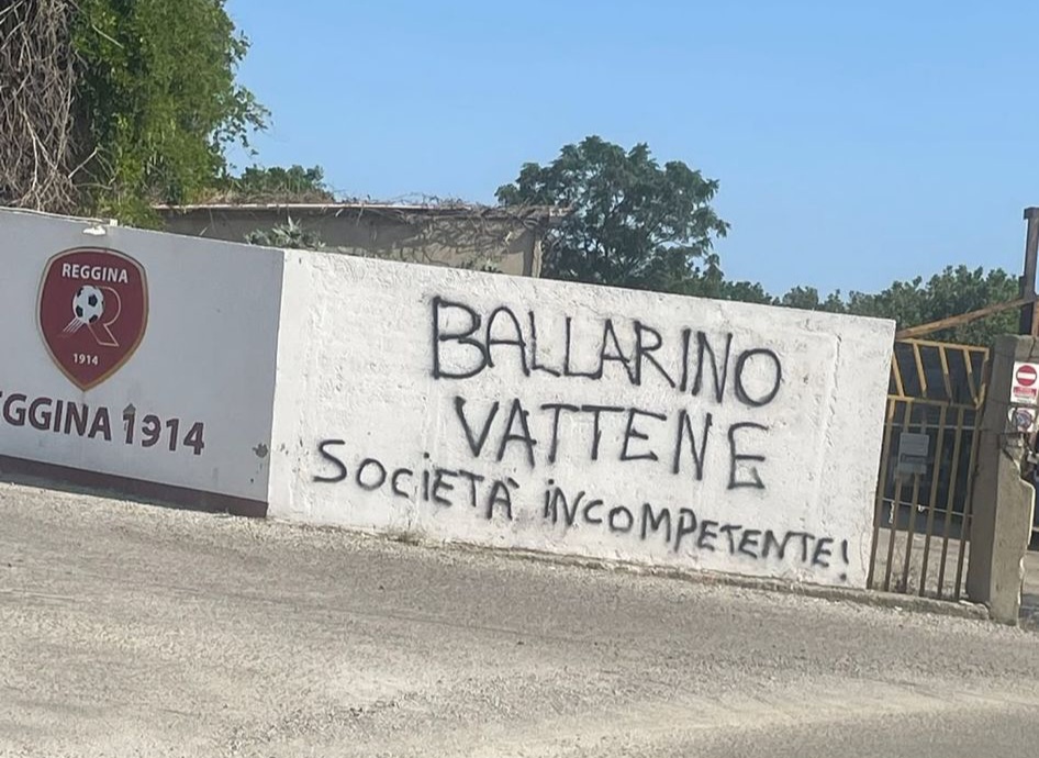 Scritta Ballarino Vattene