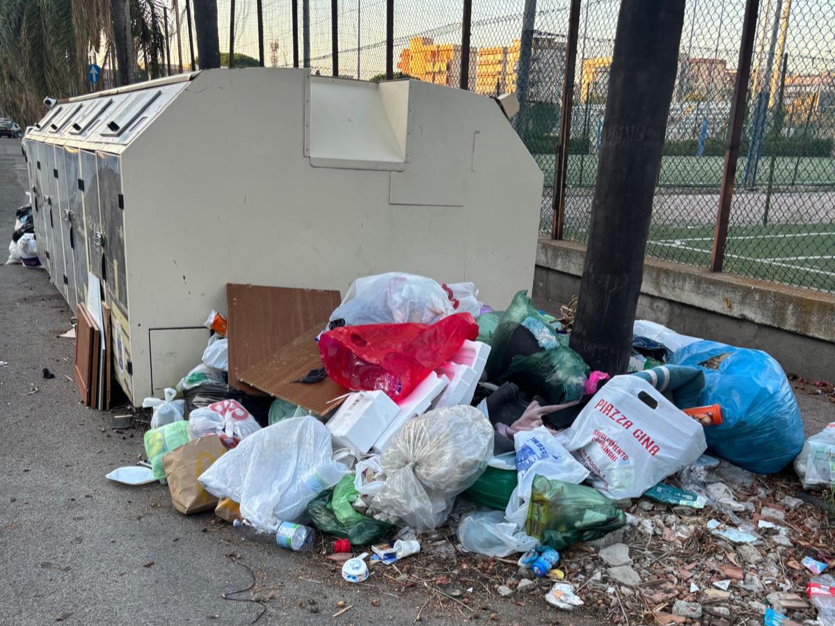 Spazzatura viale Messina