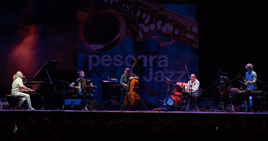 Stefano Bollani quintet - live