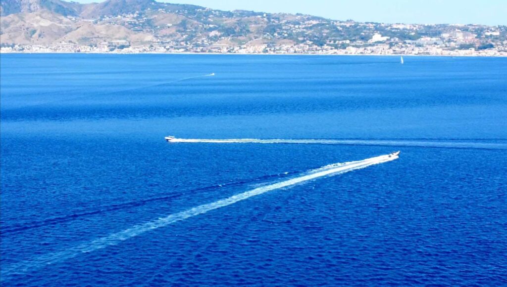 Villa San Giovanni e Stretto di Messina dall'alto
