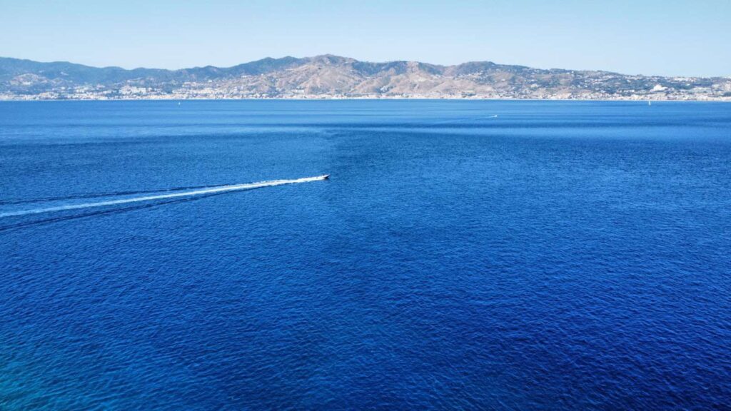Villa San Giovanni e Stretto di Messina dall'alto