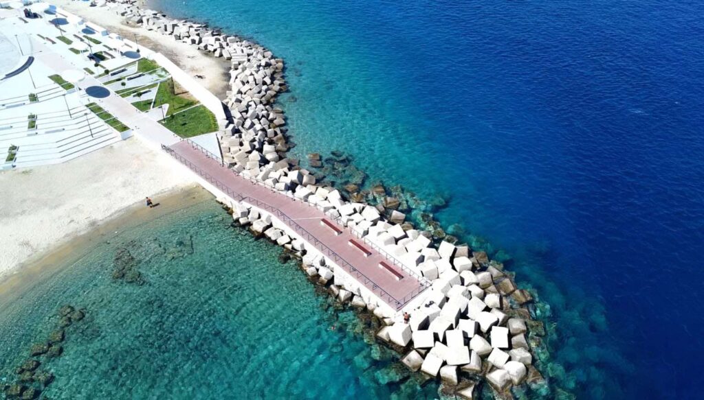 Villa San Giovanni e Stretto di Messina dall'alto