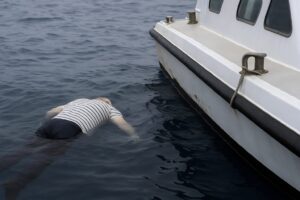 cadavere trovato a mare