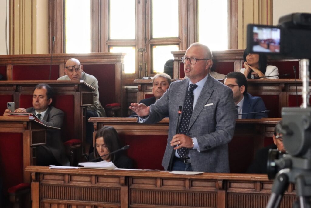 consiglio comunale reggio calabria 31 luglio 2025 versace