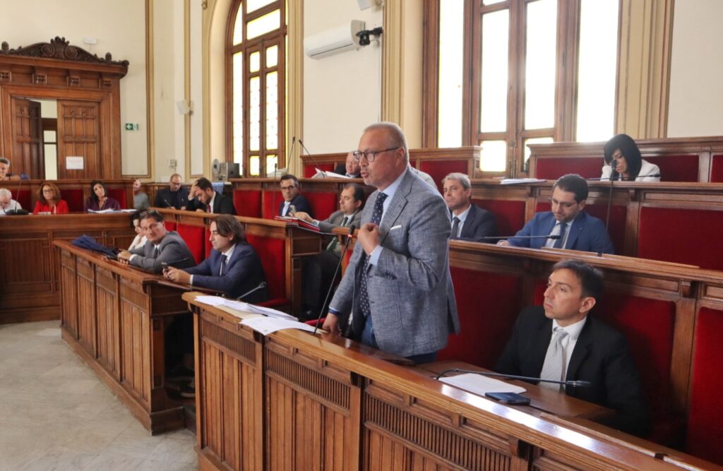 consiglio comunale reggio calabria 31 luglio 2025 versace