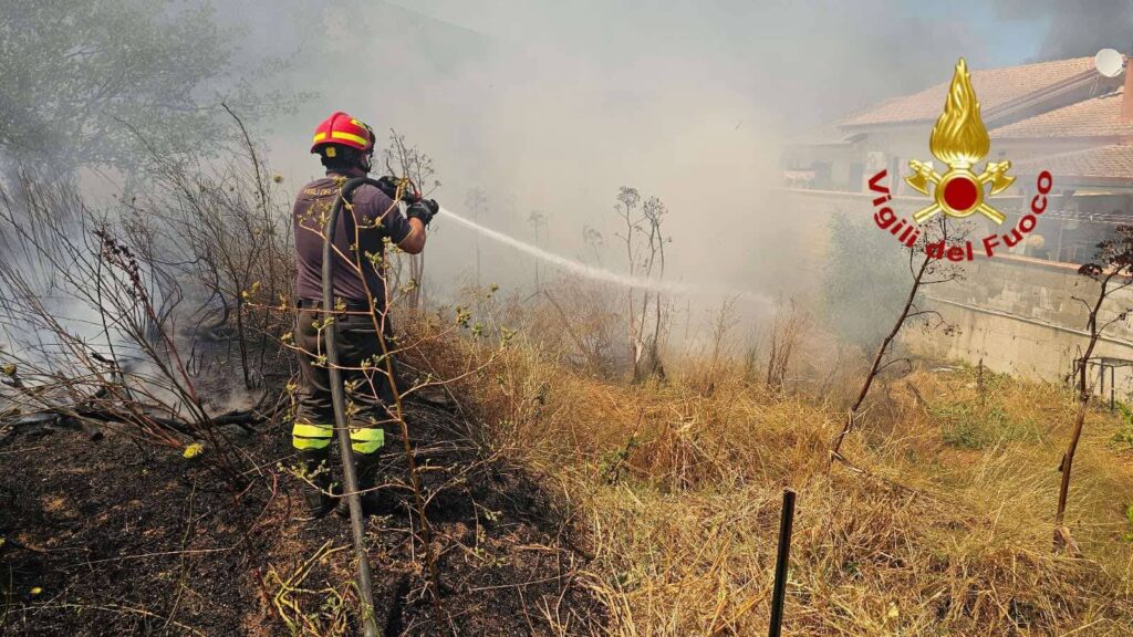incendi crotone