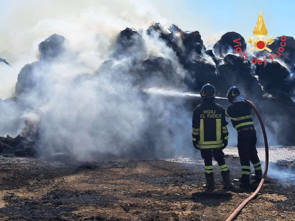 incendio azienda agricola